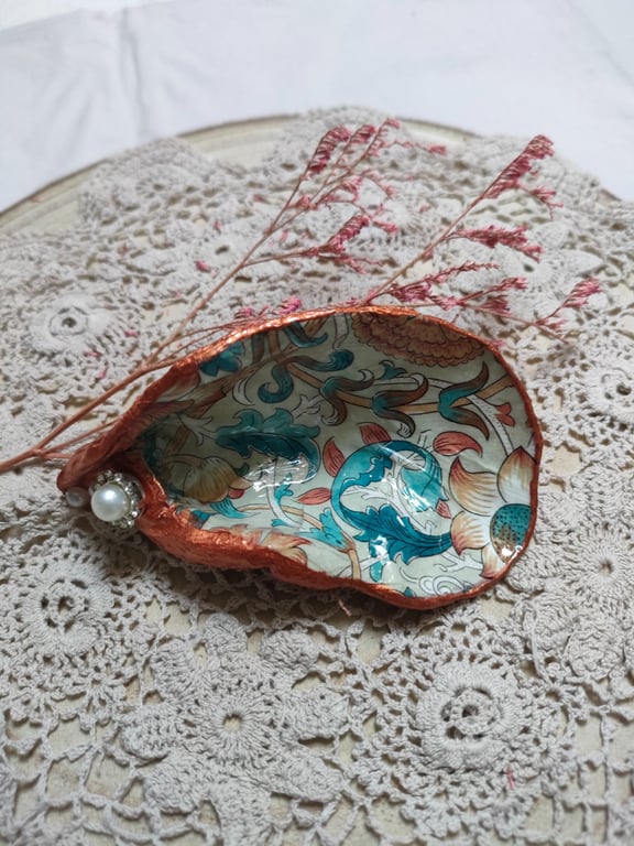 Oyster Shell Trinket Dish - Gift Boxed
