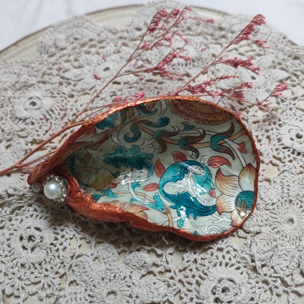 Oyster Shell Trinket Dish - Gift Boxed
