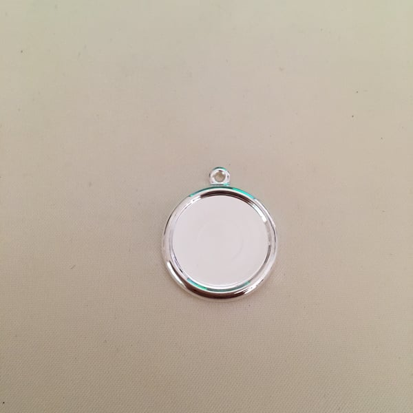 Pack of Round 16mm Pendant Settings - S25  -  3 pieces per pack