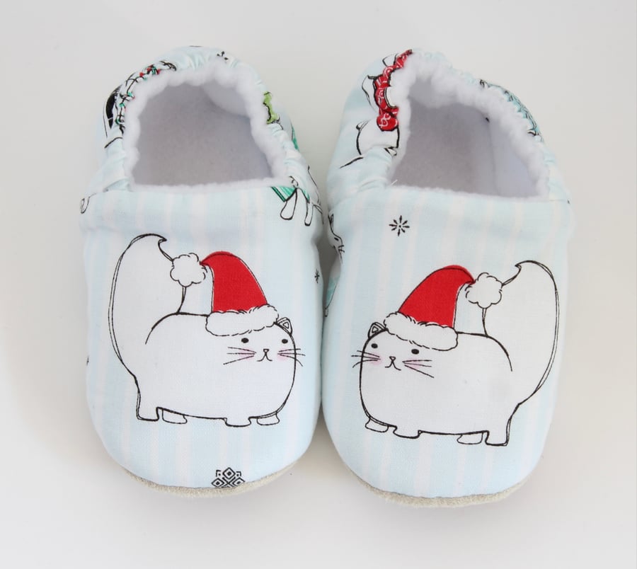 6-9 months baby shoes, baby slippers, Christmas slippers. Indoor shoes