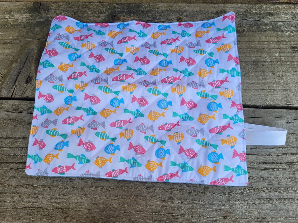 Pocket Sit Mat multicoloured fish (small)