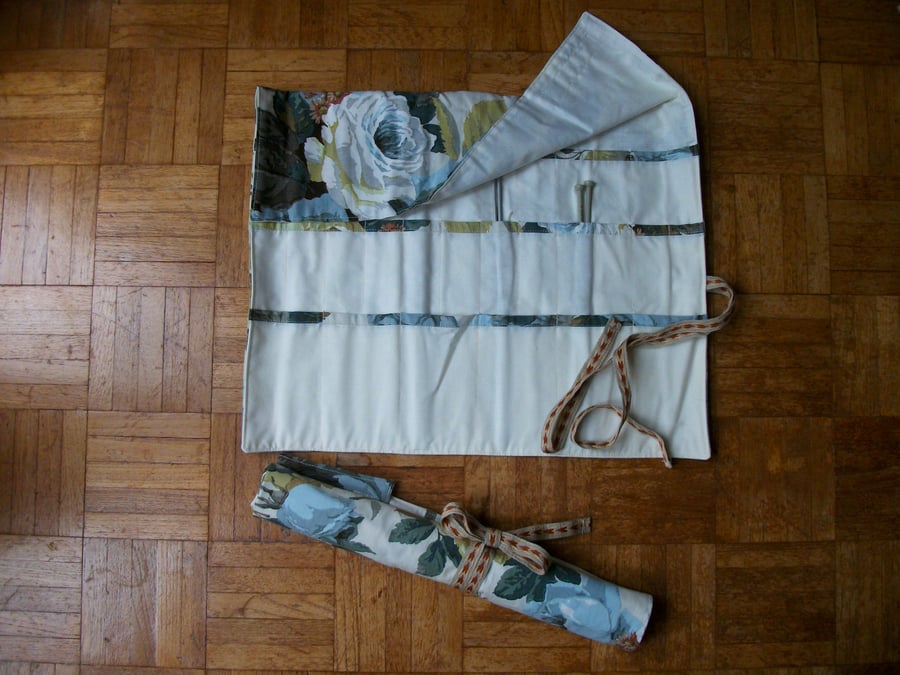 Roll Up Knitting Needle Holder In Antique Rose Print Fabric