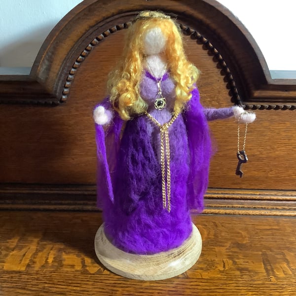 Needle Felted Medieval Lady - Portia