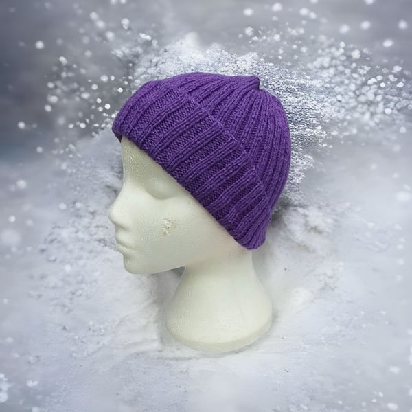 Hand knitted traditional mauve beanie hat mens ladies unisex