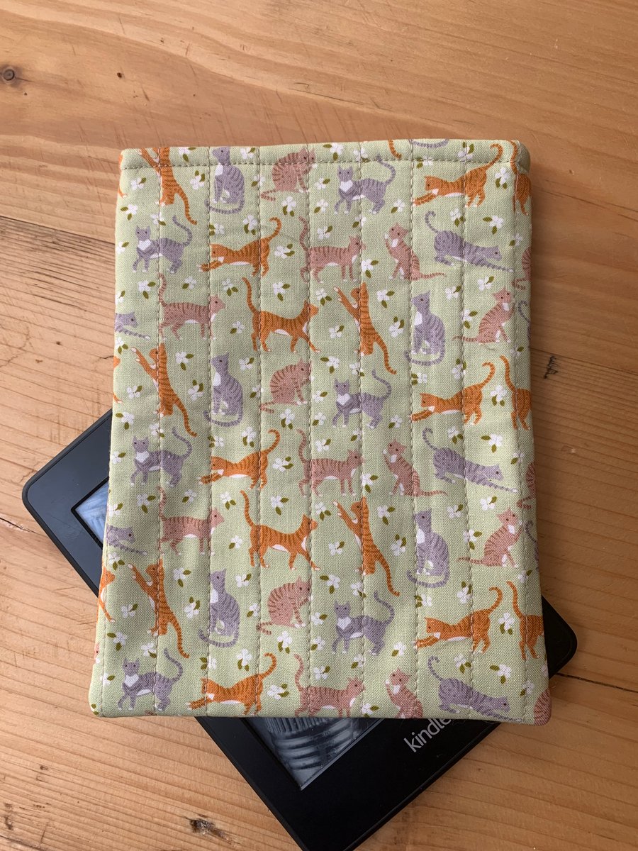 Cats Print Quilted Fabric Sleeve for Kindle 6” Paperwhite