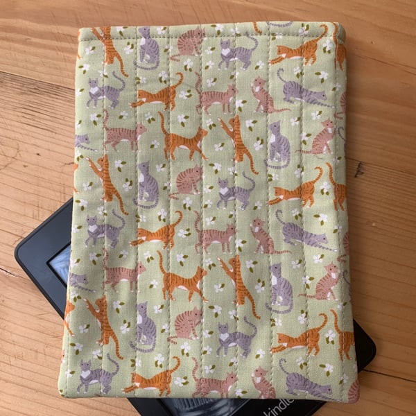 Cats Print Quilted Fabric Sleeve for Kindle 6” Paperwhite