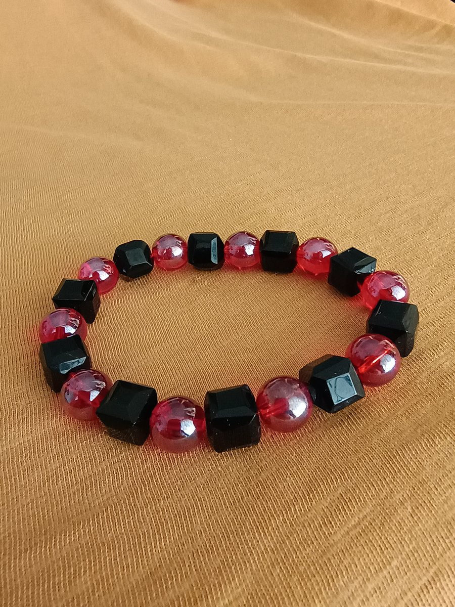 Men's stretch, beaded wrist wear Black & Red Glass