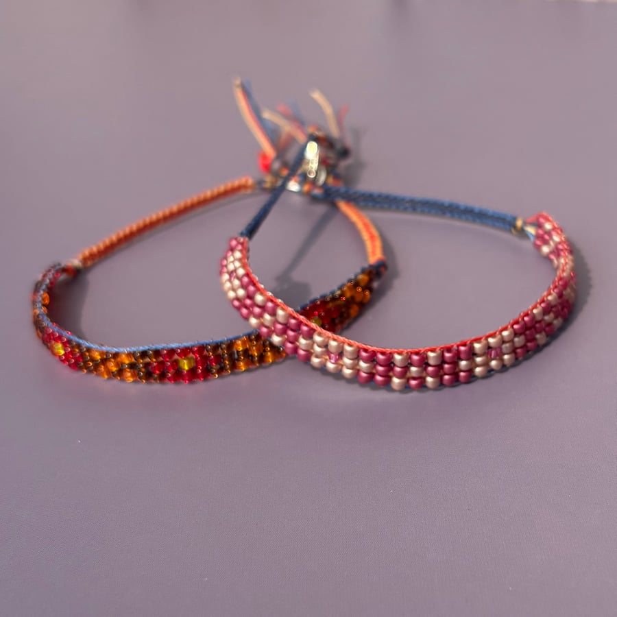 Glass Seed Bead Friendship Bracelet - Flowers 