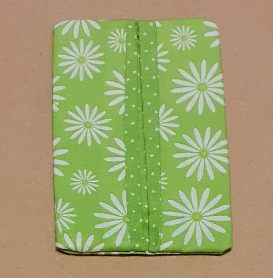 Tissue pack holder – Bright Green Floral