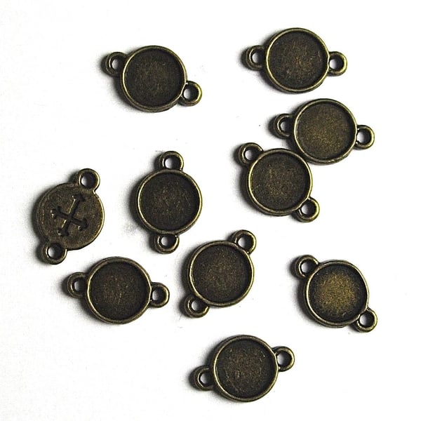 20 x Bronze Tone Cameo Frame Connectors