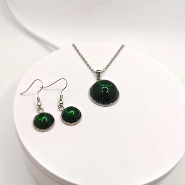 Handmade Resin Jewelry Set: Emerald Green Or Cherry Red- Necklace And Earrings