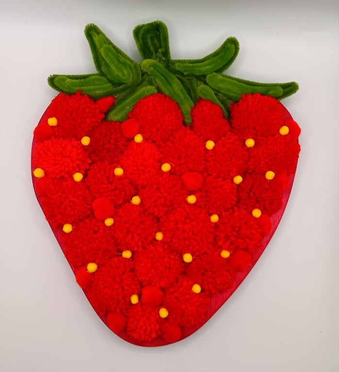 Pom pom hanging Strawberry 