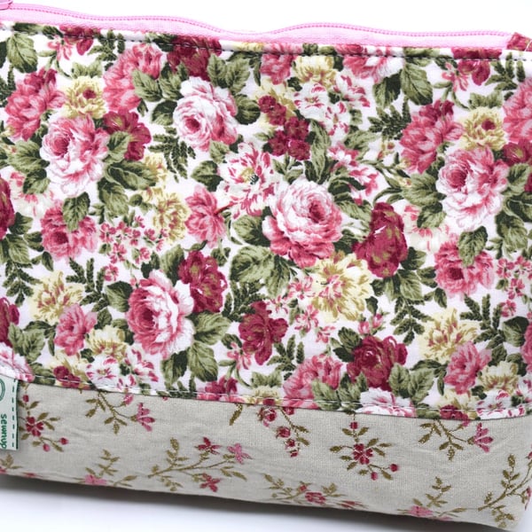 A country style fabric zip top pouch bag,  to store any small precious items.