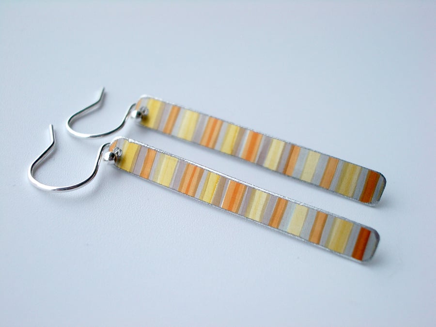 Rectangle earrings in yellow stripes