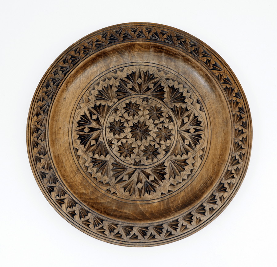 Vintage Wood Carved Decorative Plate Manufactured from One Piece of Walnut