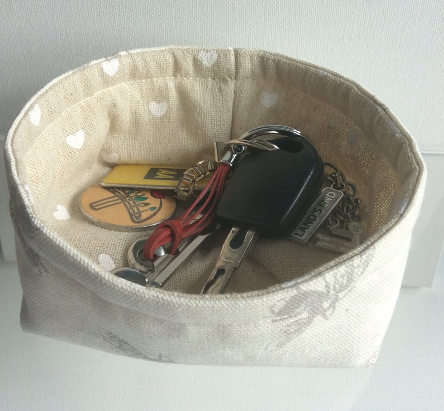 Key basket, bowl, fabric, multi purpose storage, bees on beige