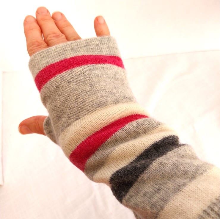 Recycled fingerless gloves shop