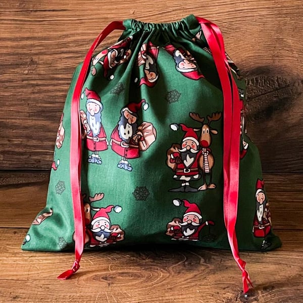 Handmade Christmas Gift Bag, Christmas Santas Design, Large Eco-Friendly-FGB82