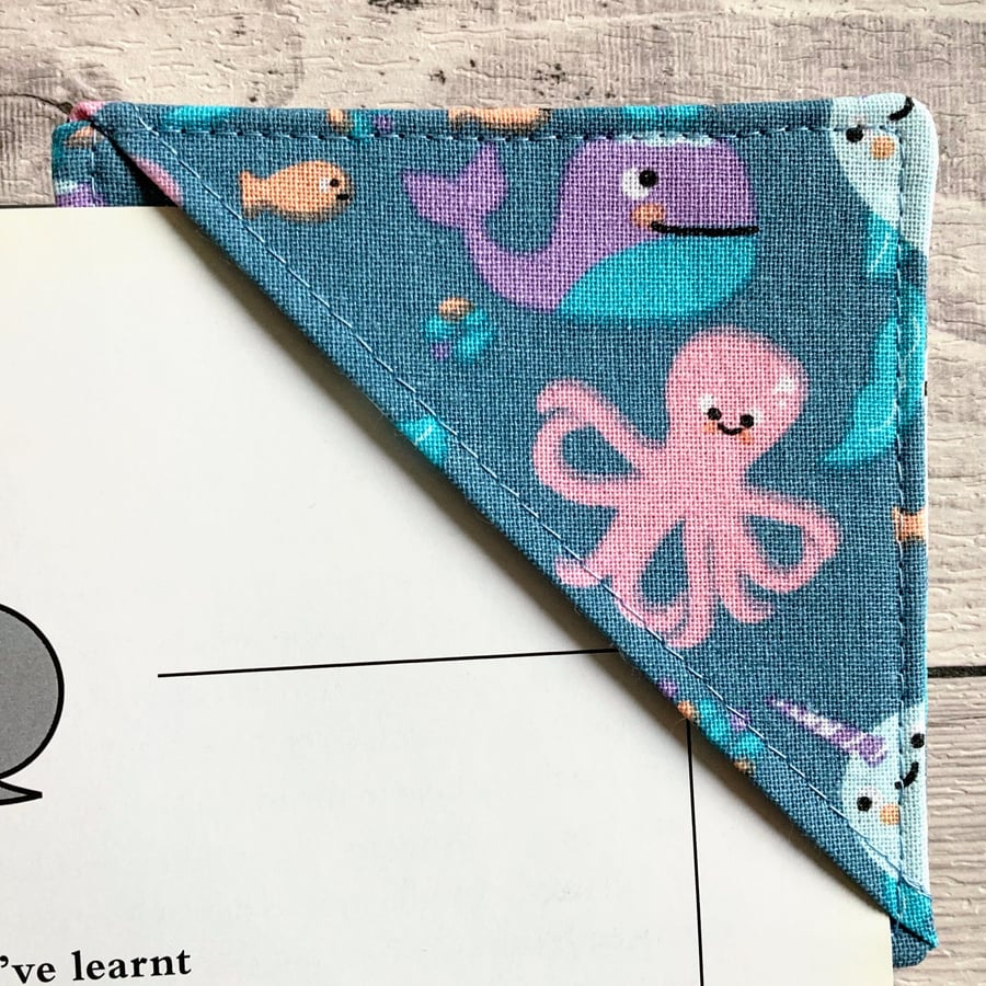 Corner bookmark. Cotton fabric. Sealife.