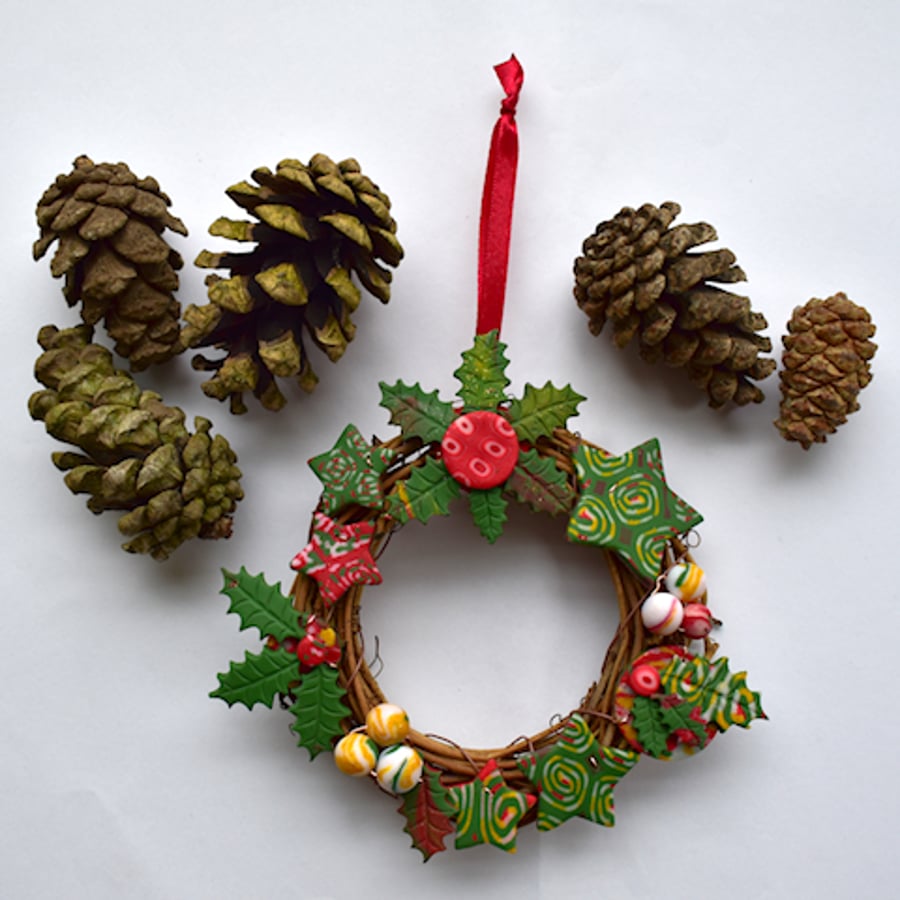 Christmas Wreath Festive Polymer Clay Holly, Stars & Baubles on Rattan - 10cm