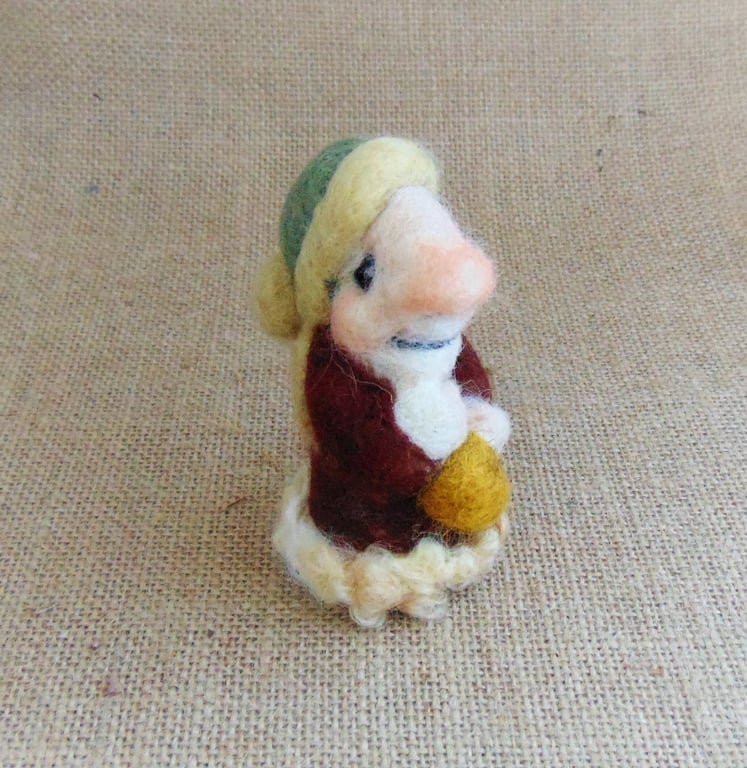 Needle Felt Gnome Figurine, Felt Miniature, Wool Art, Dwarf Lady Soft Sculpture