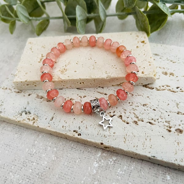Glass bead charm bracelet