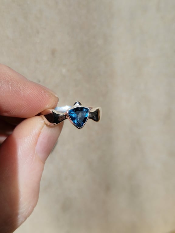 Sterling Silver London Blue Topaz Wave Ring Trillion Cut Size P & half Handmade