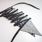 Christmas Holly, Mistletoe and Stars - 15 flag fabric bunting