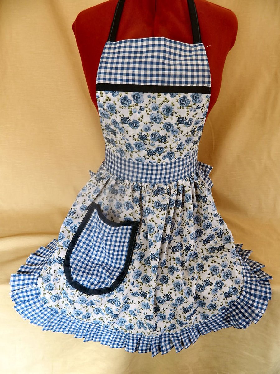Vintage 50s Style Full Apron Pinny - Blue & White Roses