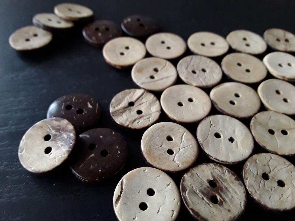 15mm 24L Premium Quality real Coconut Buttons