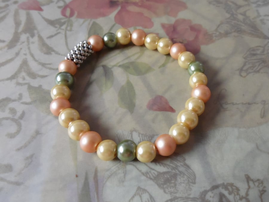 Peach, yellow and green pearl bracelet