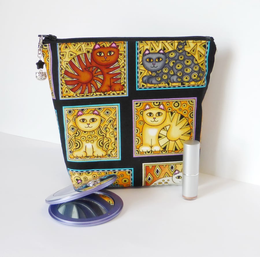 Large make up bag, toiletry bag, clutch bag, cats