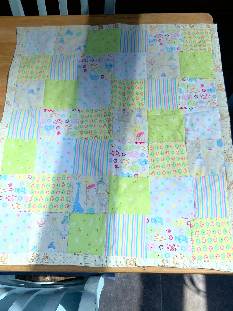 Baby cot cover. Beautiful lemon patchwork. 30” by 25”. 