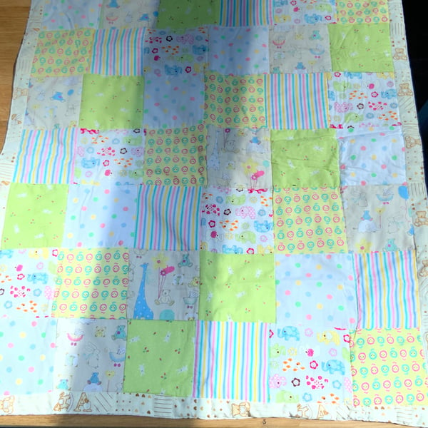 Baby cot cover. Beautiful lemon patchwork. 30” by 25”. 