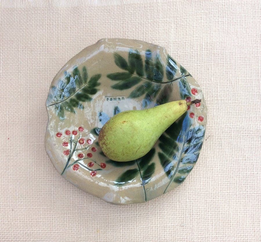 Green rowan ceramic bowl - Stoneware tapas dish with leaves - Trinket holder, 4t