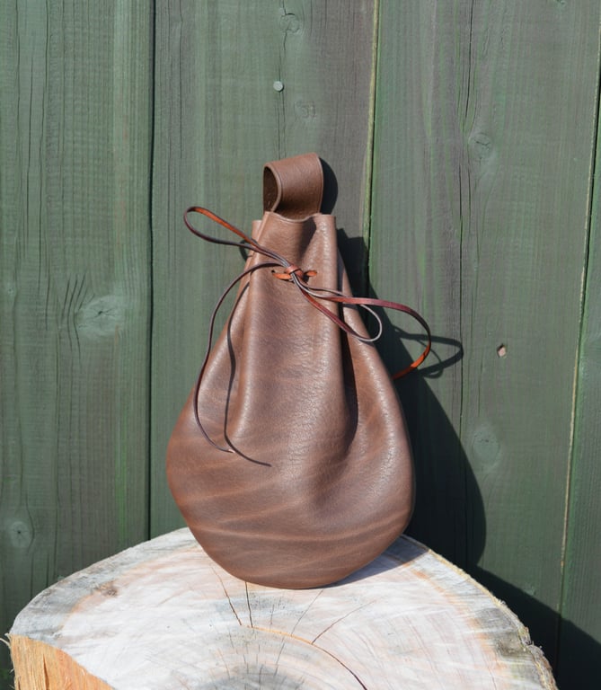 Round Leather Belt Pouch – Historically Inspired Medieval Tudor Roman Coin Purse