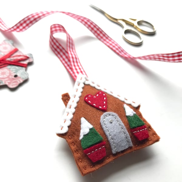 Gingerbread House Tree Decoration