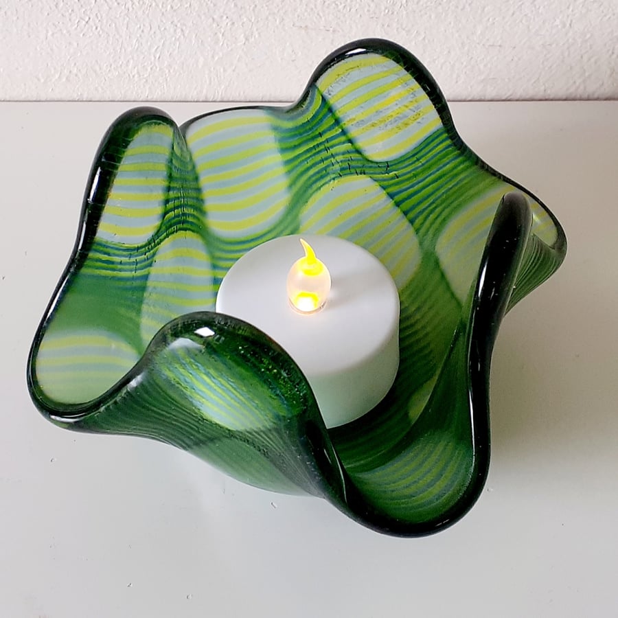 Fused glass tea light or candle holder, optic effect