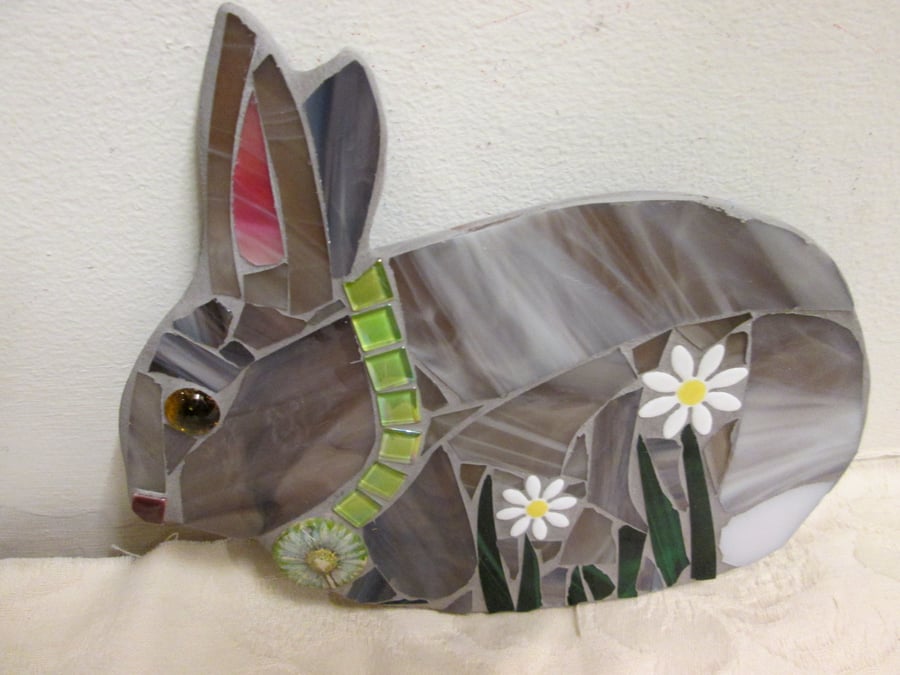 Mosaic Rabbit with daisies