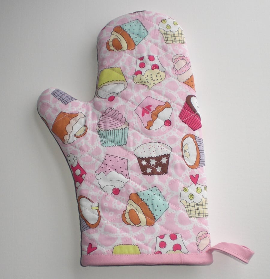 CLEARANCE: Oven Glove, oven mitt. Quilted