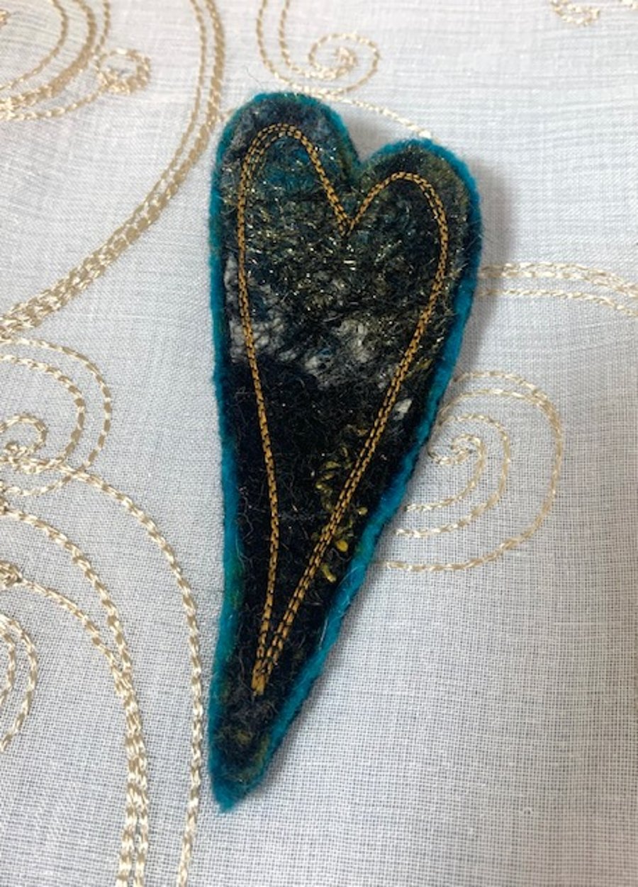 Blue Heart Sparkle Brooch Seconds Sunday