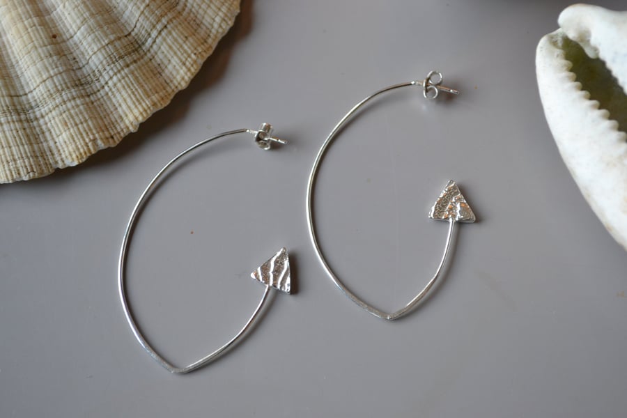 silver cupid arrow hoops, 925 sterling silver, cuttlefish casting, geometric, ha
