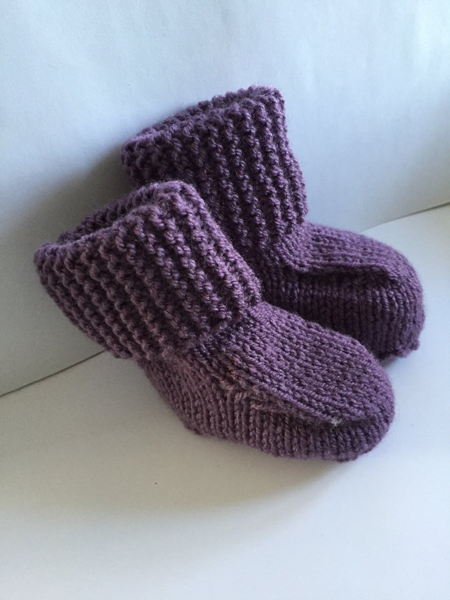 3-6 months knitted ugg style booties