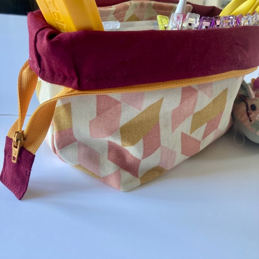 Project Bag - Craft supplies storage bag - zipped pouch