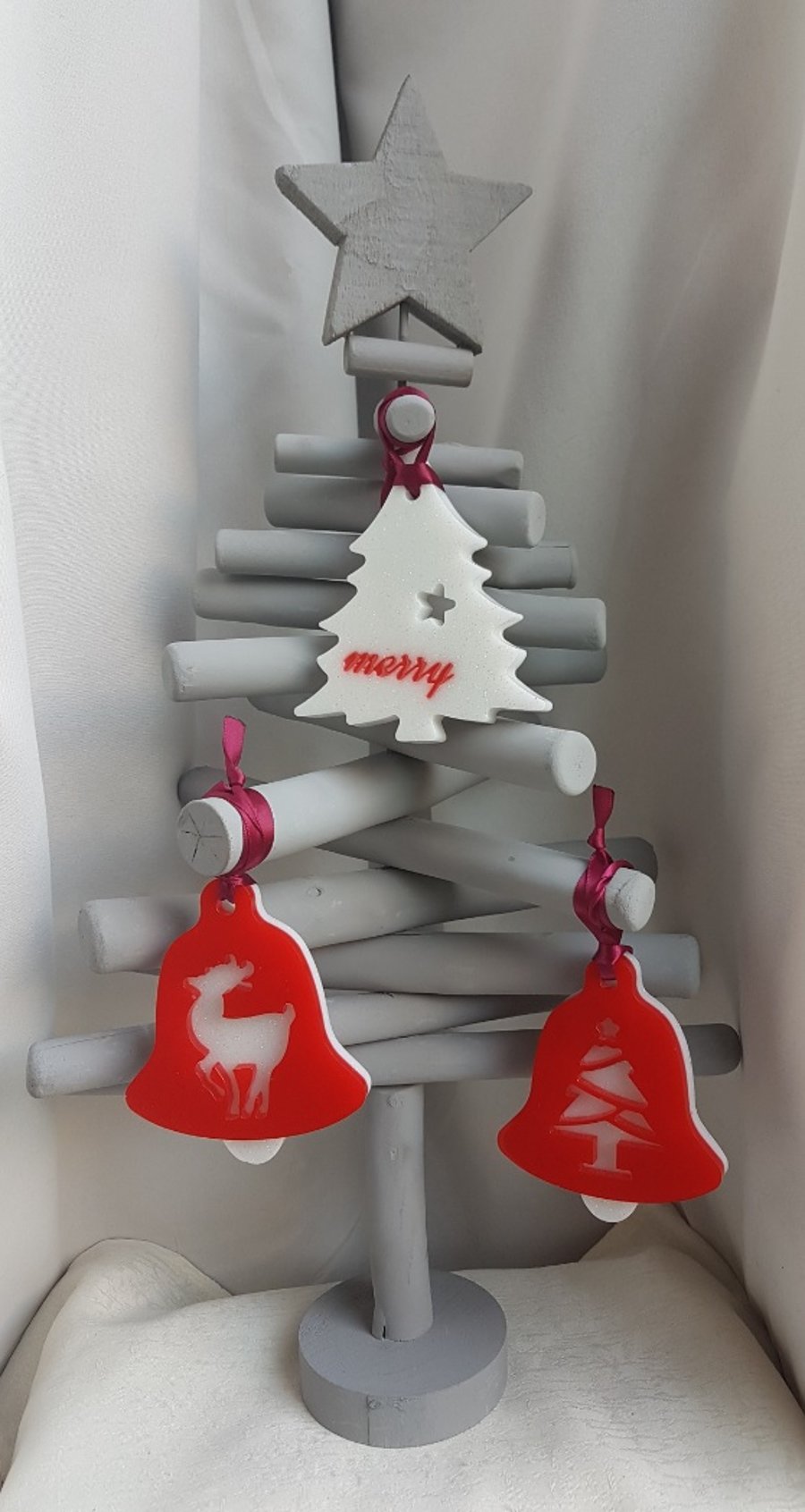 Set of 3 Resin Decorations - Red and Glittery White.