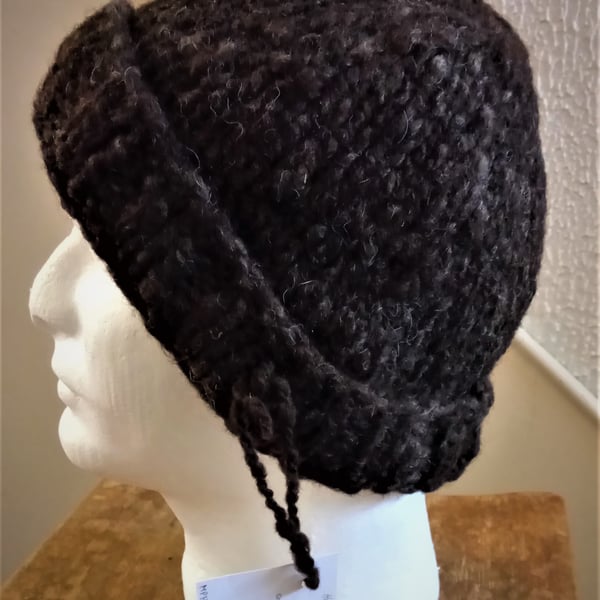Handspun, Hand-knitted Hat in Pure Texel Wool