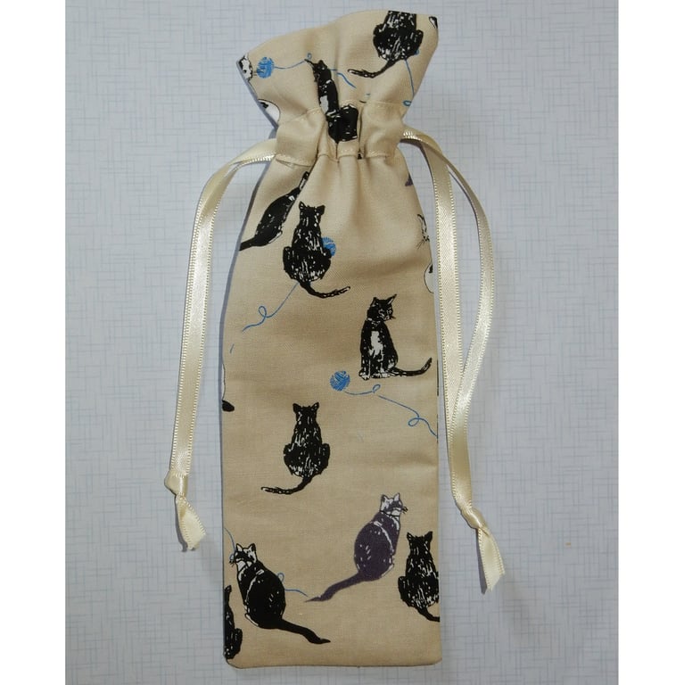 Crochet hook case black cats and balls of wool