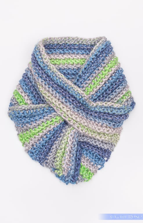 scarf neckwarmer cowl Crochet snuggly cosy vegan handmade 