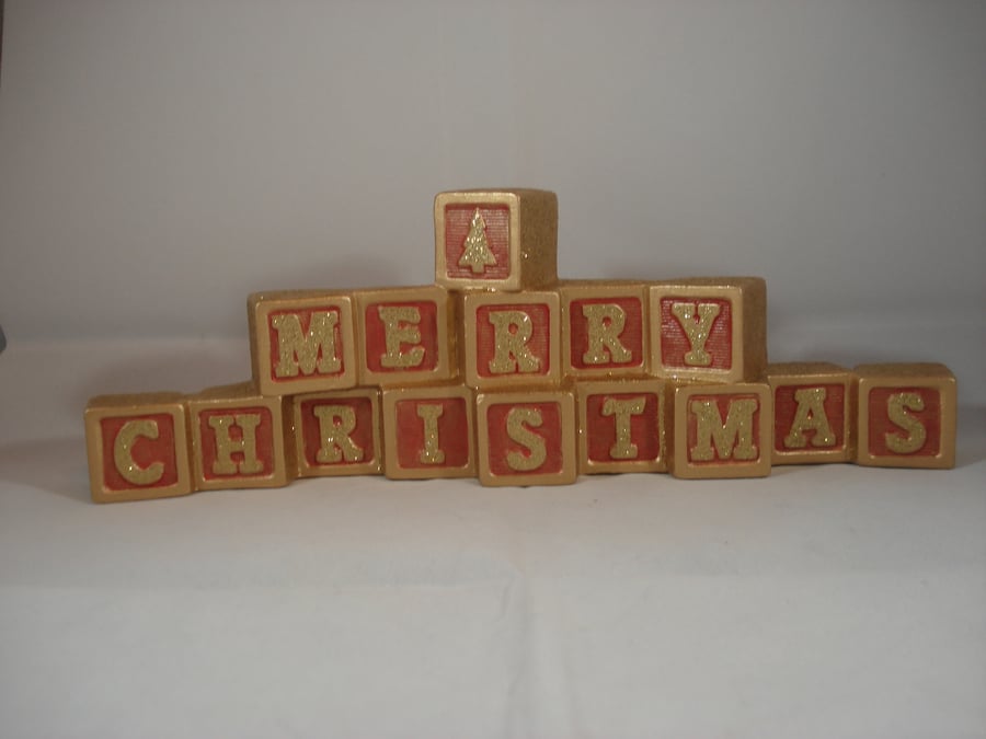 Ceramic Hand Painted Red Gold Glittery MERRY CHRISTMAS Xmas Decoration.