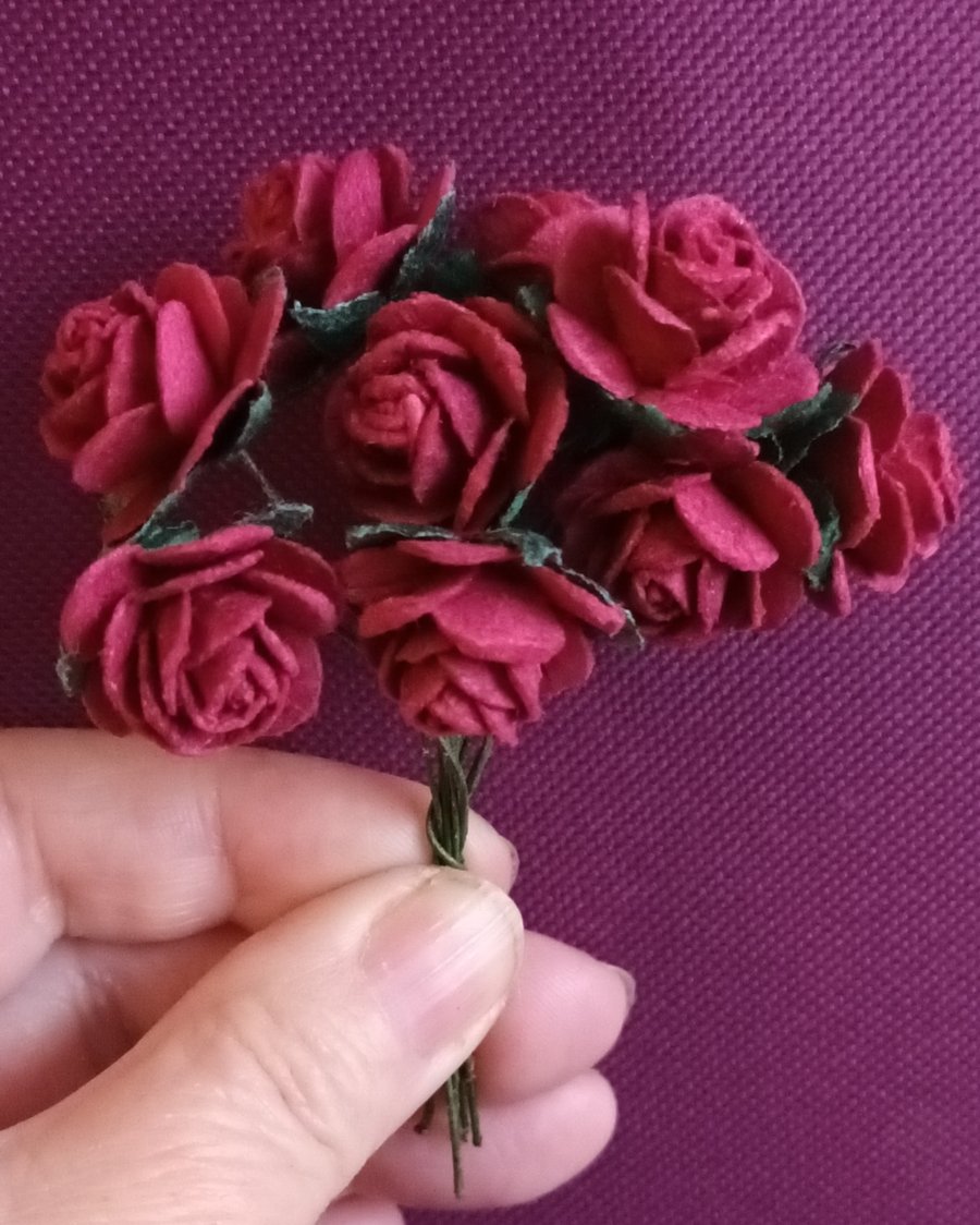 Mixed Pack Of 10 Red Roses, Mulberry Paper Flowers On Green Wire Stems